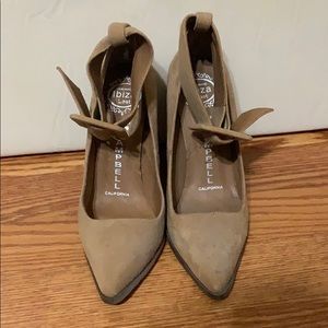 Jeffrey Campbell size 6 women